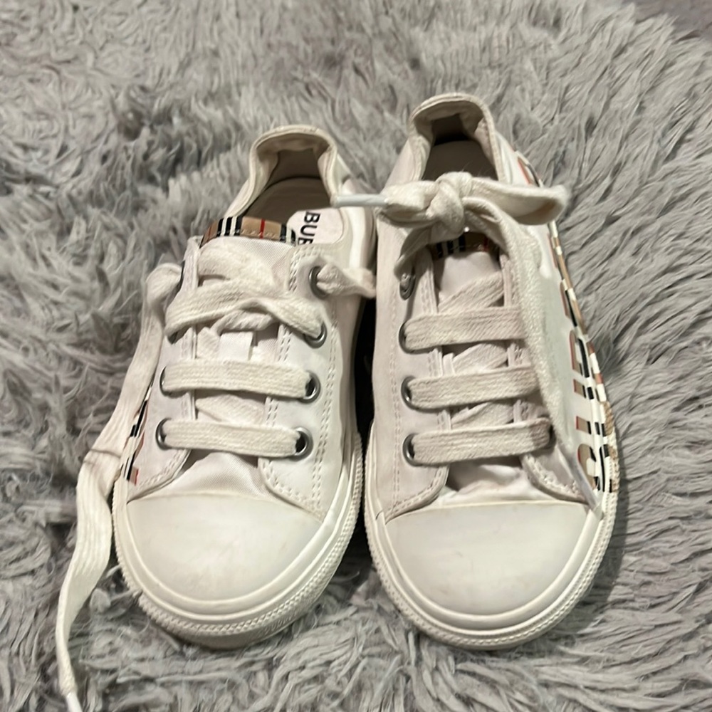 Burberry Tennis shoe
